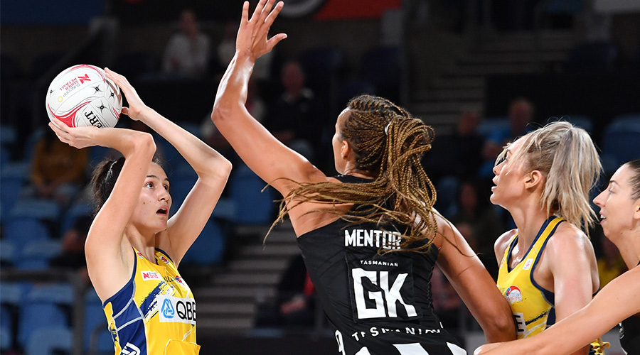 Sophie Fawns of the Swifts and Geva Mentor of the Magpies during the Round 3 Super Netball match between the NSW Swifts and Collingwood Magpies at Ken Rosewall Arena in Sydney, Saturday, April 9, 2022.