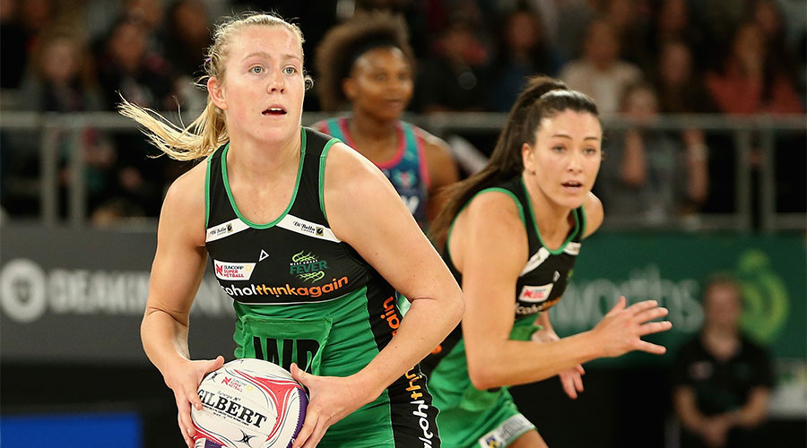 Jess Anstiss looking to pass the ball against the Vixens