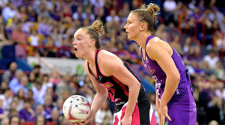 Hannah Petty looking to pass the ball against the Firebirds