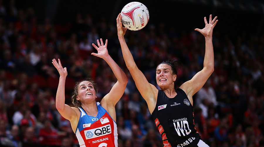 Chelsea Pitman of the Thunderbirds and Ashleigh Brazill of the Magpies compete for the ball during the round 4 Super Netball match between the Magpies and Thunderbirds at Melbourne Arena on May 17, 2019 in Melbourne, Australia.