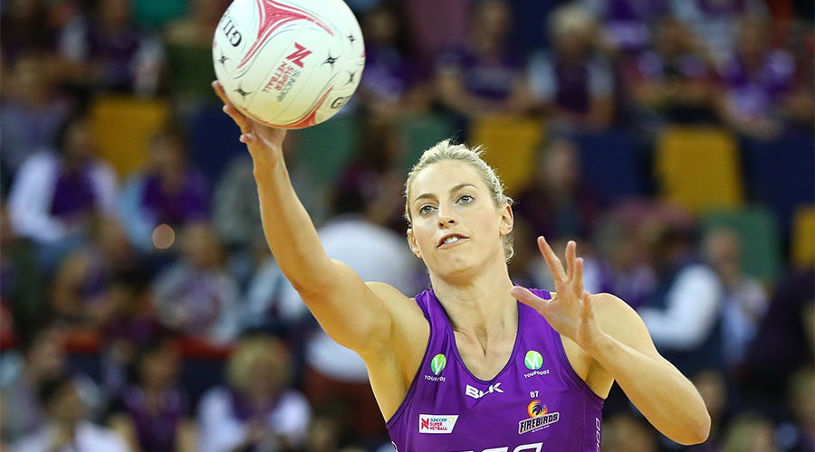 Laura Geitz reaching out for the ball