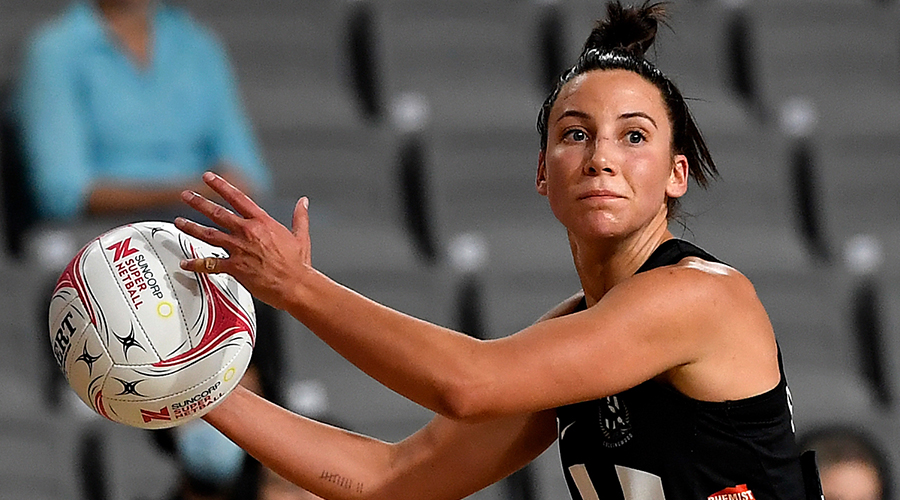 Kelsey Browne of the Magpies in action during the Round 8 Super Netball match between the Collingwood Magpies and the GWS Giants at Nissan Arena, Brisbane, Saturday, August 29, 2020. 