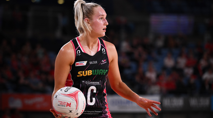Tayla Williams prepares a pass during Round 9